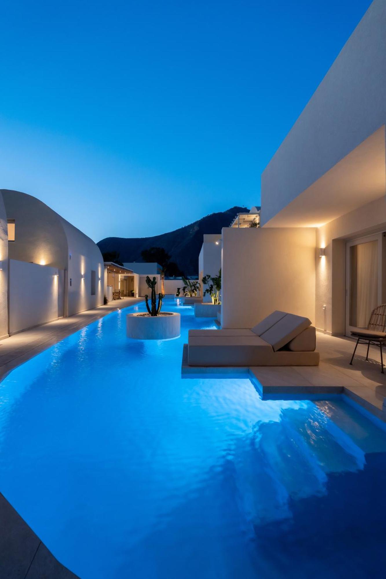 Heyday Luxury Suites Perissa  Eksteriør billede